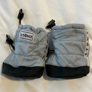 Stonz Puffer Bootie Baby—insulated, water-resistant baby booties